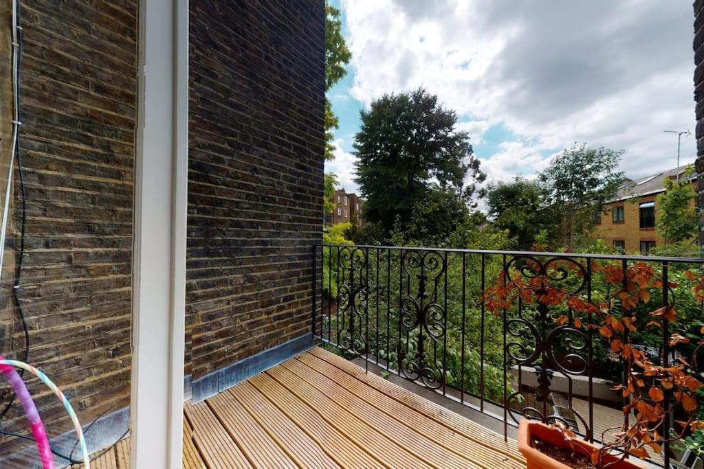 Portobello Large Snug Лондон Экстерьер фото