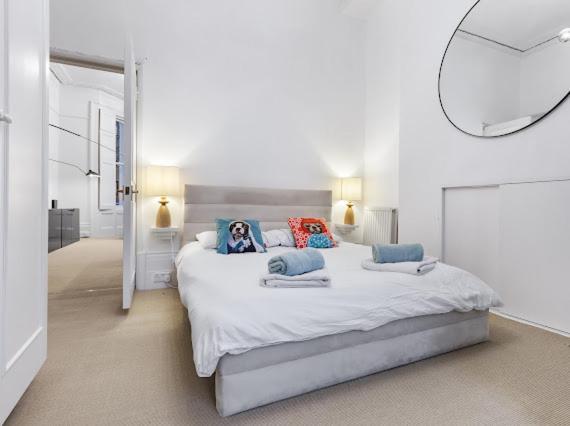 Portobello Large Snug Лондон Экстерьер фото
